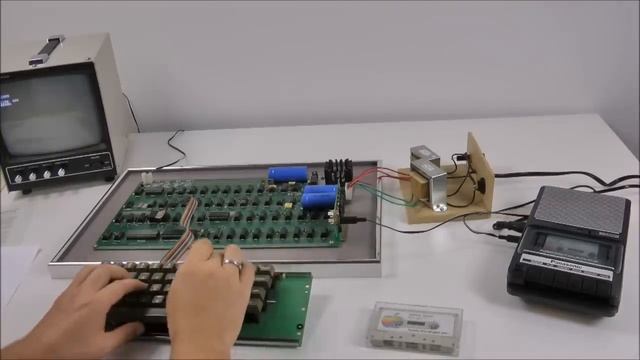 Original »Apple 1 Computer«, 1976; 24 November 2012 - Auction смотреть онлайн