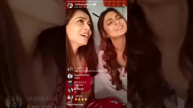 Jennifer Winget And Vaishnavi Dhanraj Singing 'Bepannaah' Title Track
