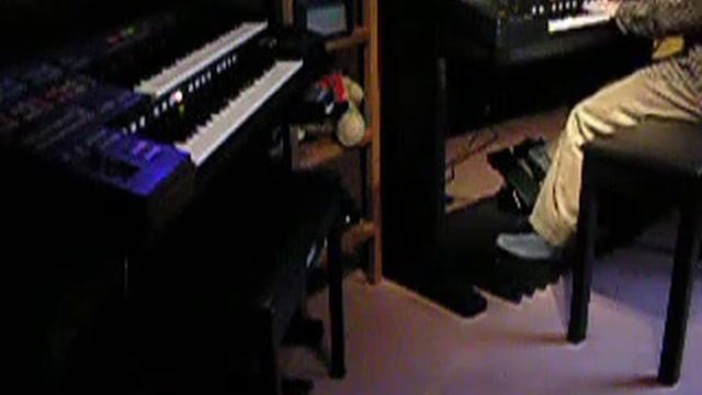 Mid Manhattan (Casiopea vs T-Square gig) on HS-8 vs EL-900 by Electone Player смотреть онлайн