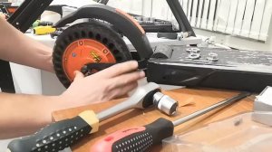 замена мотор колеса на электросамокате  KUGOO S 8 PRO   S 1 PRO