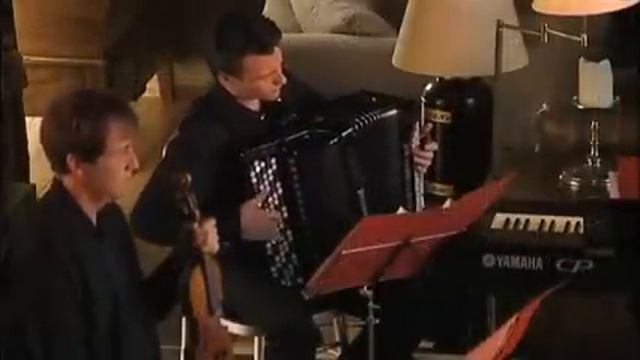 The London Tango Quintet perform Astor Piazzolla's Contrabajisimo смотреть онлайн