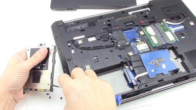 How to install SSD on HP EliteBook 8760w смотреть онлайн