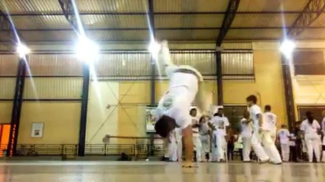 CAPOEIRANDO NA CUESTA - MOVIMENTOS смотреть онлайн