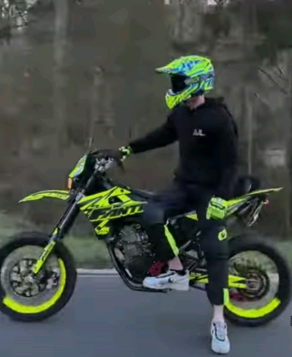 питбайк смотреть онлайн