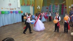 Чудеса Нас оставили танец  детсад Василек группа Почемучки Выпускники 2022.mp4