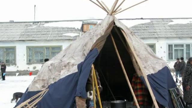 Чукча в чуме