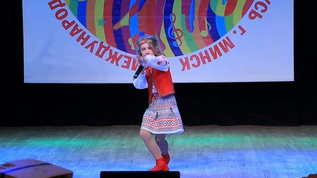 Анастасия Бочко (10 лет) - Чаму ж мне не пець (Образцовая студия эстрадного вокала "Клио") смотреть онлайн