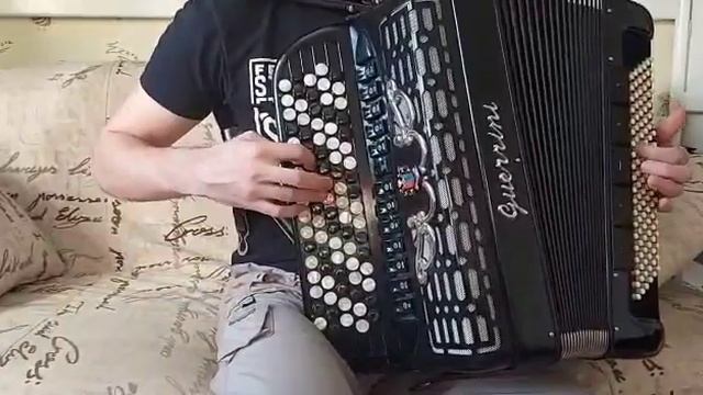 Итальянский баян Gueerini демонстрация 2. 8917 814-56-22 смотреть онлайн