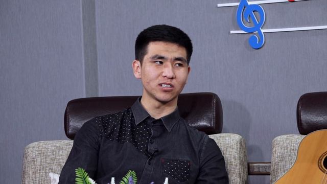 Зарлык Камбаралиев: "Ажырасак" ырын Кызсайкалга тууралап жазгам смотреть онлайн