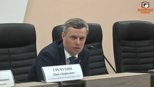 Заборы весьма "прозрачны" (о закупке ограждений в парк за к/т "Октябрь") смотреть онлайн