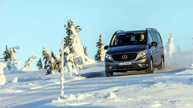 Полноприводной Мерседес Вито! Mercedes-Benz Vito 4x4 год 2015! смотреть онлайн