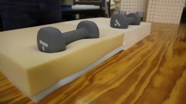 Natural Latex Feels Different Than Memory Foam смотреть онлайн