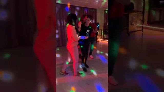 23 03 24 я и Тата Анапа Акуна Матата кизомба смотреть онлайн