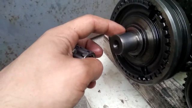 Ремонт КПП Iveco Daily. Одна из причин гула на передачах смотреть онлайн