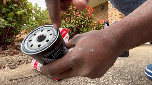 2007 Toyota Camry oil Change DIY смотреть онлайн