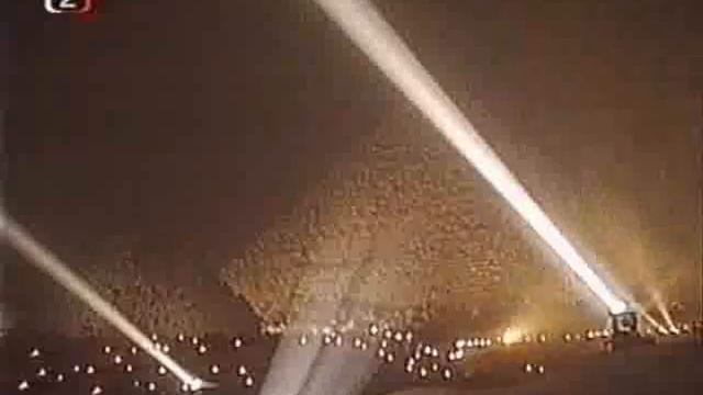 Jean Michel Jarre Live From Egypt Millenium 2000 Intro смотреть онлайн