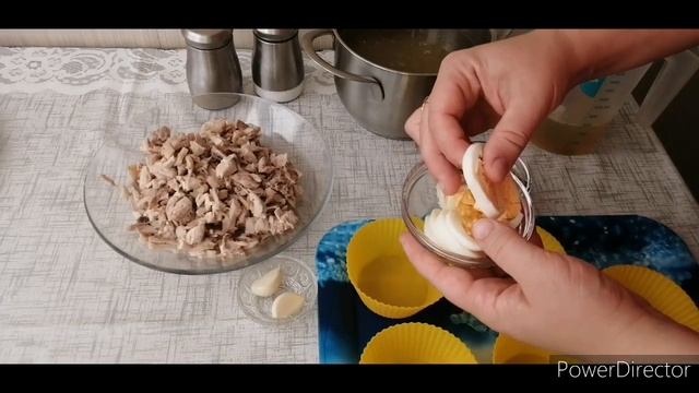 ЗАЛИВНОЕ ИЗ КУРИЦЫ / ХОЛОДЕЦ ИЗ КУРИНОГО БЕДРА / ПРОСТОЙ РЕЦЕПТ /ПРАЗДНИЧНЫЙ СТОЛ смотреть онлайн