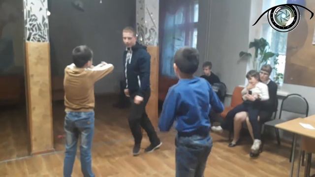 Дискотека "В кругу друзей" смотреть онлайн