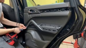Как снять дверную карту в #Porsche Cayenne