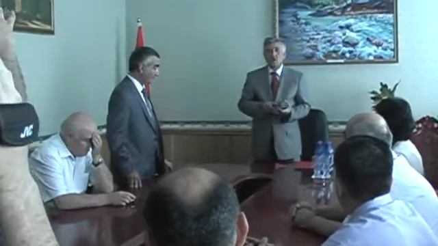 Присвоение высокой награды от имени призидента Таджикистана орденом Дружбы народа Народного артиста смотреть онлайн