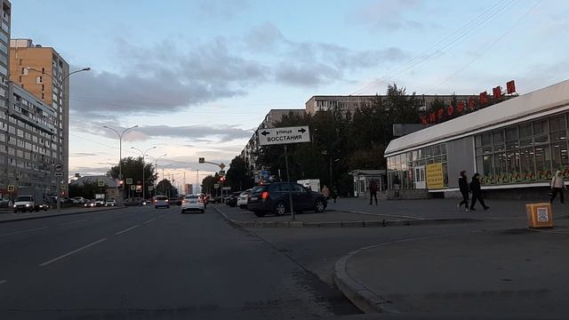 Екатеринбург, ул. Бакинских Комиссаров 68 смотреть онлайн