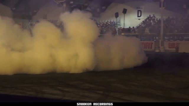 VOLVO 740 V8 TURBO BURNOUT | ELMIA BURNOUTSHOWEN 2019 смотреть онлайн