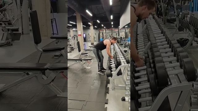 Мощный супер сет для твоего бицепса ?? Взорви свои банки ? смотреть онлайн