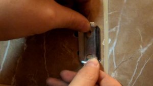 Держатель туалетной бумаги.