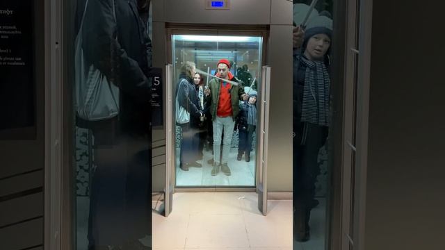Купил лифт смотреть онлайн