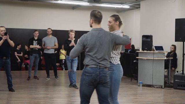 Darius & Laura / Bailemos Despacio - Dani J / Bachata Fever смотреть онлайн