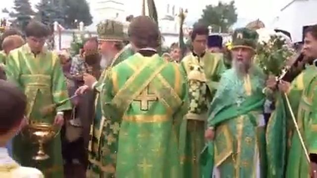 Крестный ход в Брянске в праздник Святой Троицы смотреть онлайн