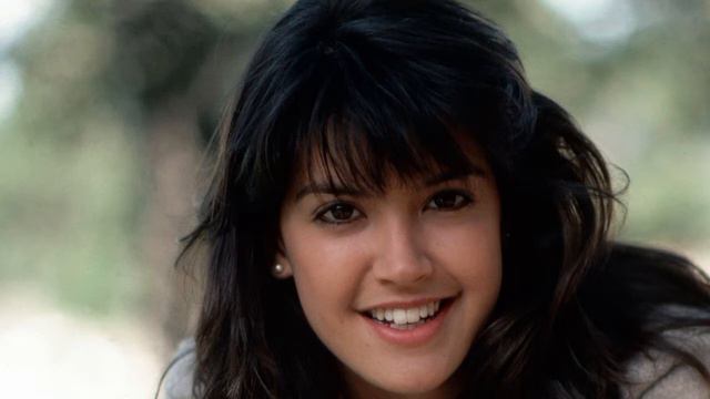 Phoebe Cates - Paradise смотреть онлайн