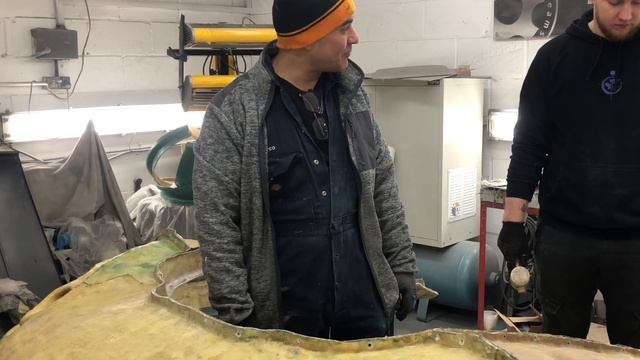 MAKING A TVR SAGARIS BODY смотреть онлайн