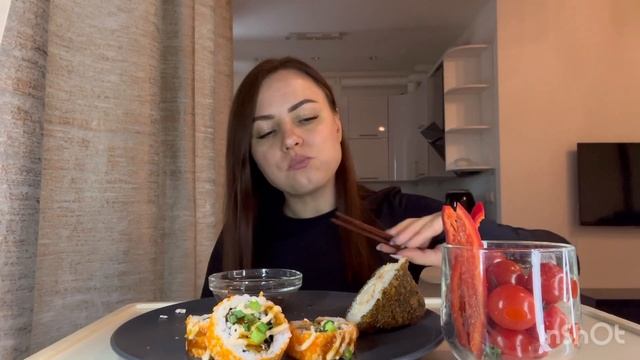 Mukbang/Роллы, онигири/Видео пошло не по плану? #мукбанг смотреть онлайн