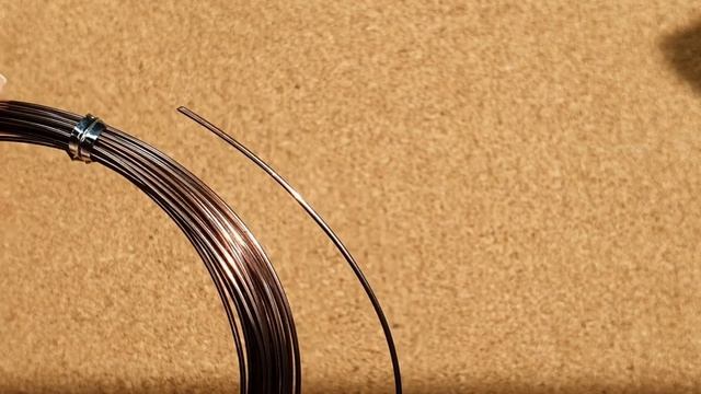 Длинные бусы из полосатого сердолика. Коннекторы из проволоки. смотреть онлайн