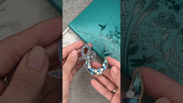 Как можно нежнее, была единственная просьба 🩵 повтор буквы - 2500, доставка - 300 ₽