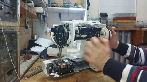 Два способа отрегулировать горизонтальный челнок на швейной машине