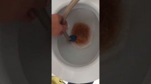 Промывка системы тёплого пола, вытеснение воды из контуров тёплого пола при помощи компрессора.