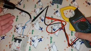 Токоизмерительные клещи. Как ими пользоваться. Как измерить напряжение и ток клещами ?