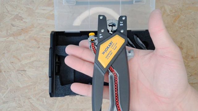 JOKARI Original Quadro Plus Abisolier-/Crimpzange, Leiterquerschnitt 0,5-2,5 mm² inkl. Aderendhülse смотреть онлайн