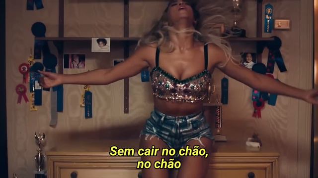 Beyoncé - Pretty Hurts (Legendado) смотреть онлайн