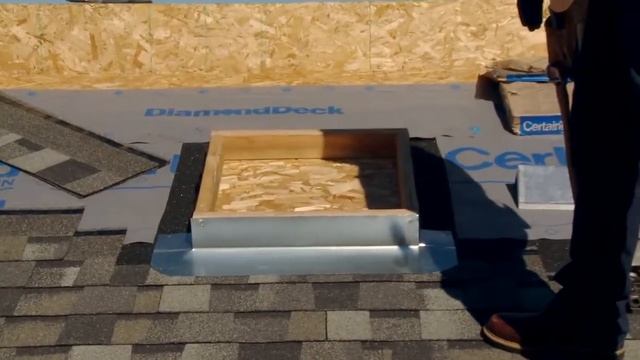 Монтаж битумной черепицы CertainTeed Landmark.