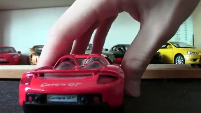Обзор Porsche Carrera GT Kinsmart смотреть онлайн