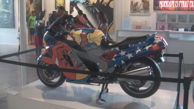 Майами: граффити и стрит-арт района Wynwood Art District смотреть онлайн