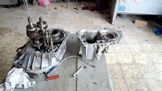 Comment reparer boîte de vitesses Fiat palio siena - تجميع علبة تروس فيات@mecaniquemoktartunsie смотреть онлайн