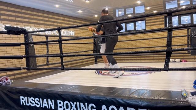 ИНВЕНТАРЬ ТРЕНЕРА ПО БОКСУ | RBA смотреть онлайн