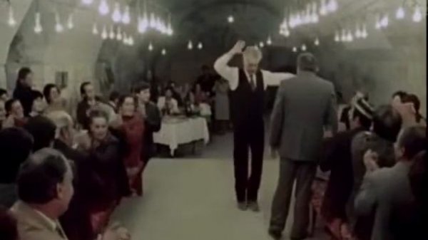 Մենավոր ընկուզենին 1986