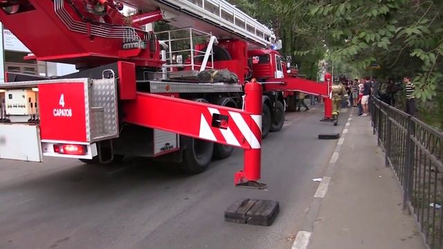 Пожар в доме у Крытого рынка. Без комментариев смотреть онлайн