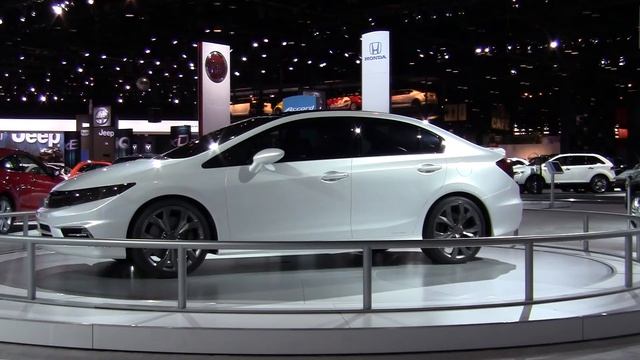 2012 Honda Civic Sedan Concept at the 2011 Chicago Auto Show! смотреть онлайн