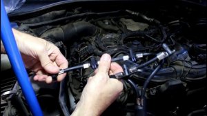 Замена шланга обратки топлива на АУДИ Q7 2006 AUDI Q7 3,0 дизель